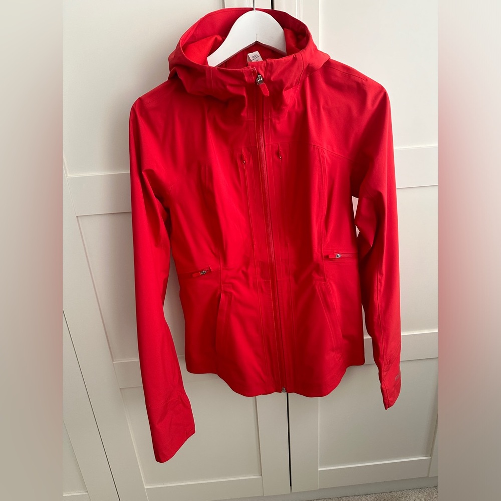 Lululemon Break a Trail Waterproof Jacket size 4